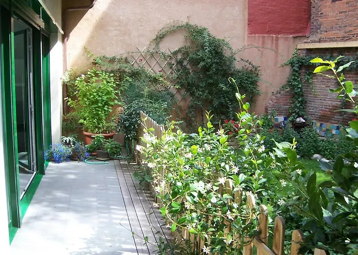 En El Casco Historico, Frente A La Colegiata De San Isidoro, Apartment